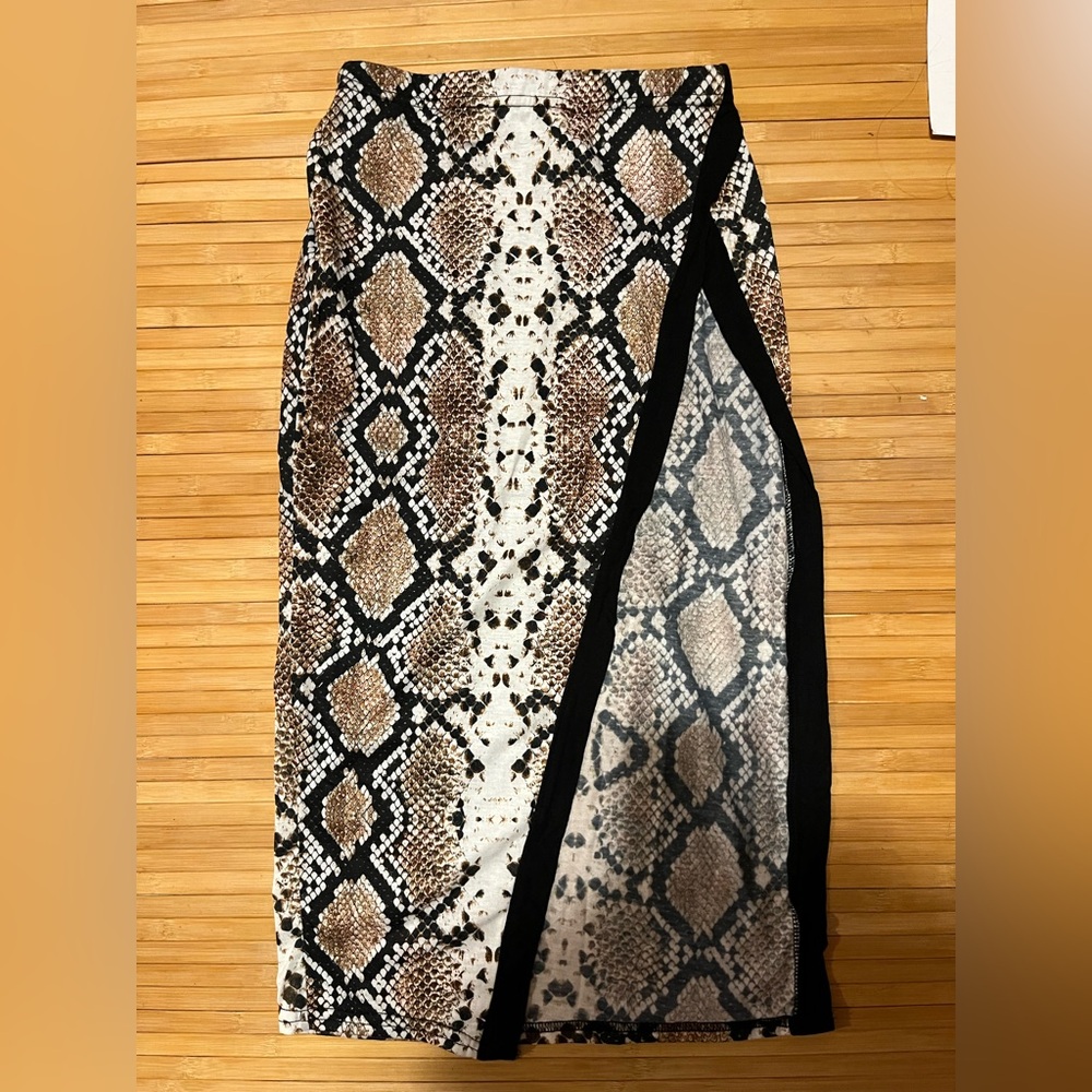 PrettyLittleThing Brown Snake Print Skirt